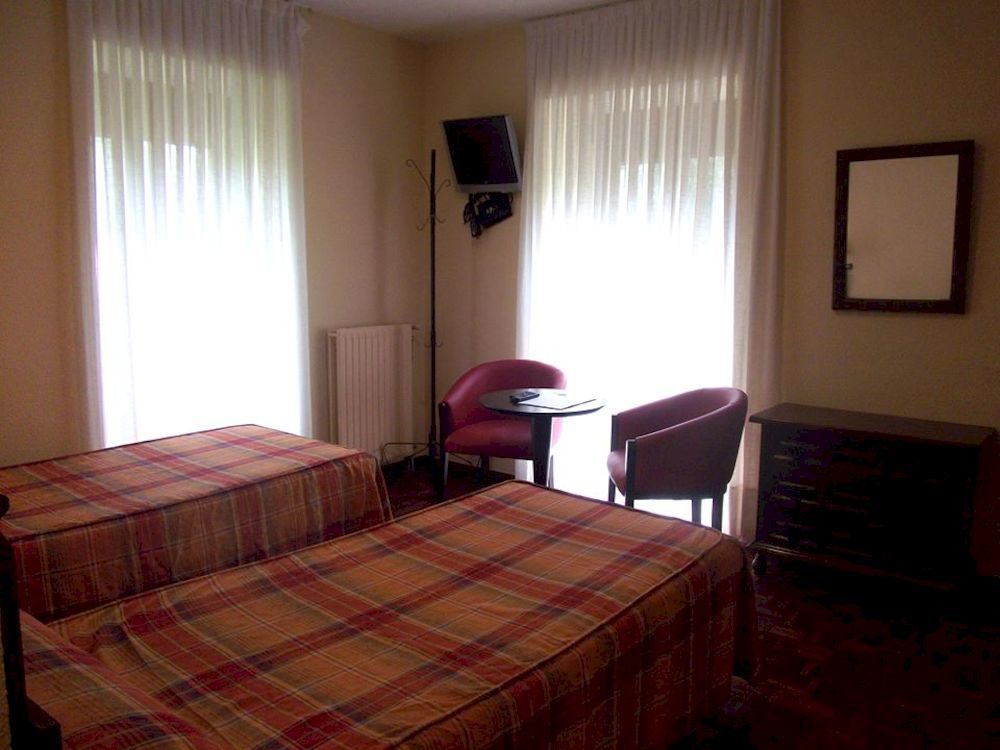 Hotel Termas De Liérganes Buitenkant foto