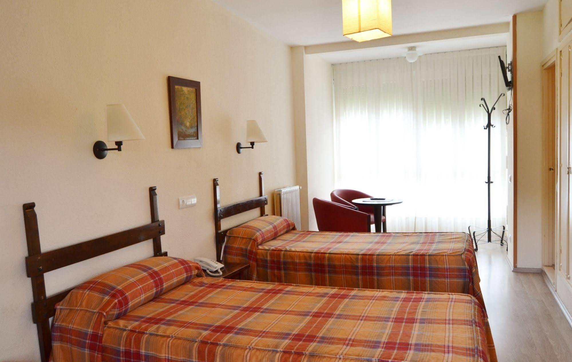 Hotel Termas De Liérganes Buitenkant foto