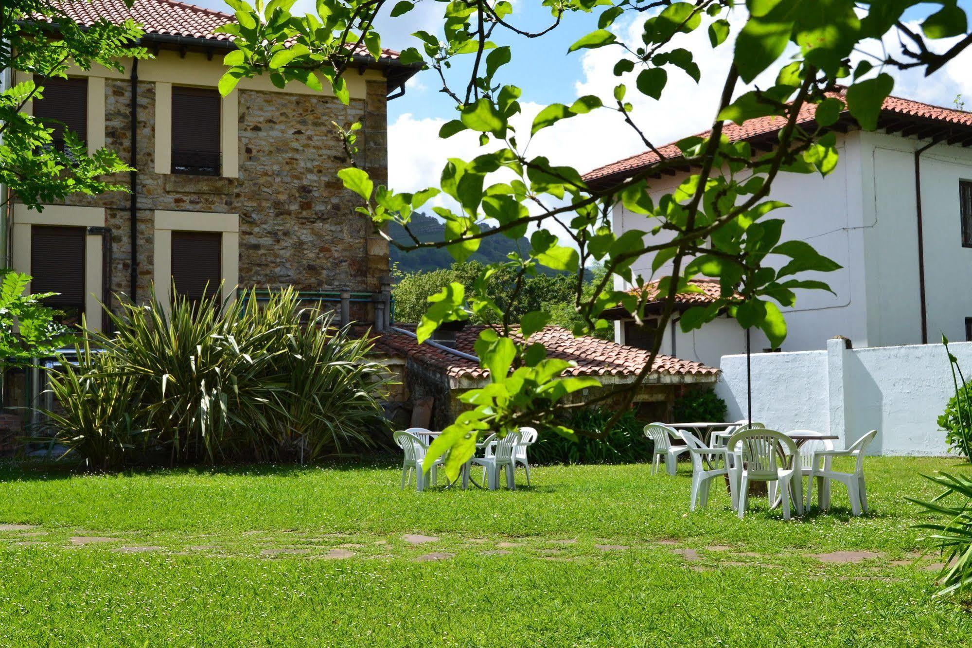 Hotel Termas De Liérganes Buitenkant foto