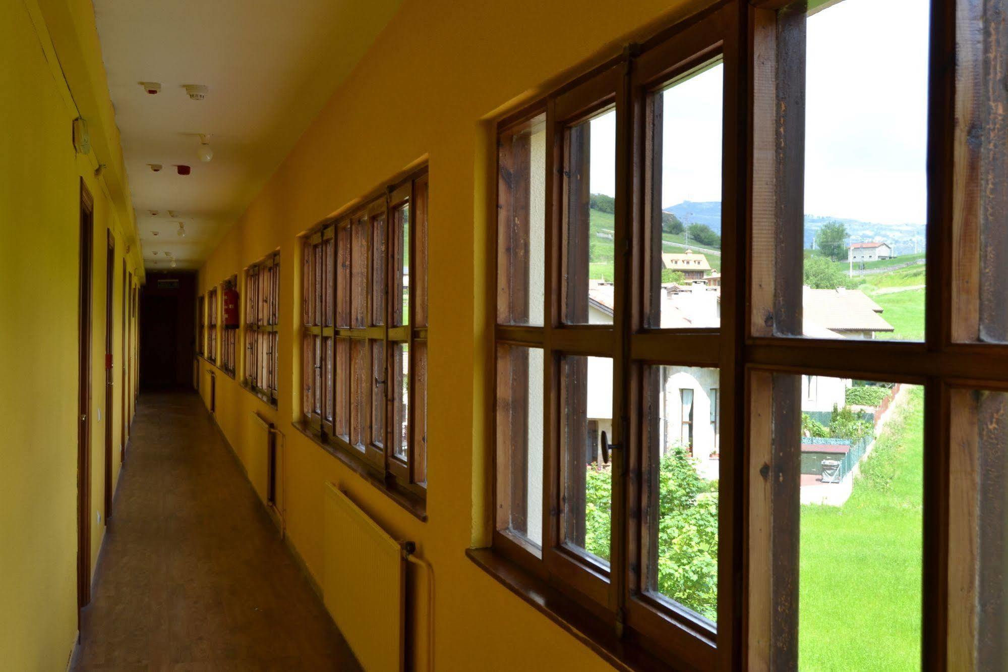 Hotel Termas De Liérganes Buitenkant foto