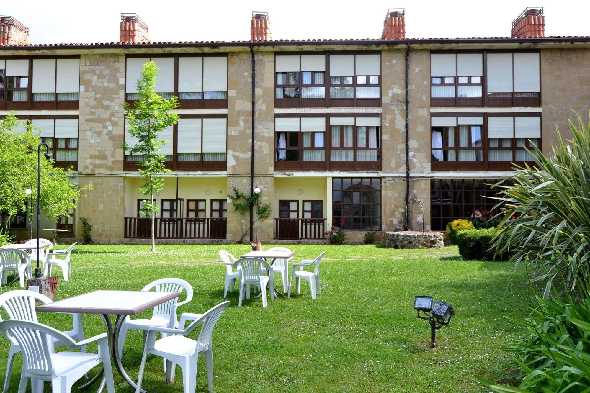 Hotel Termas De Liérganes Buitenkant foto