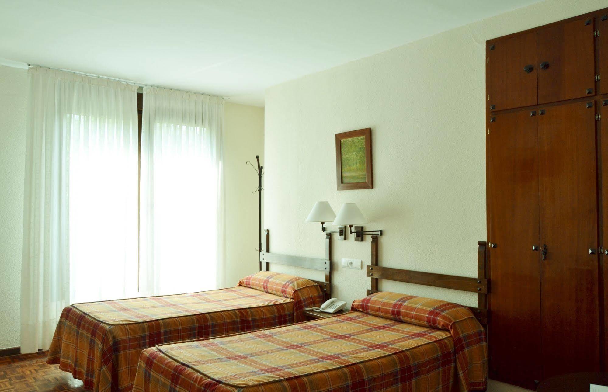 Hotel Termas De Liérganes Buitenkant foto